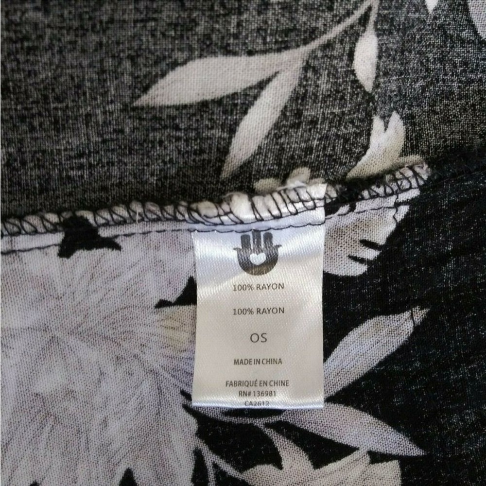 Spiritual Gangster Maya Black Floral Tie Front Kimono - Picture 4 of 16